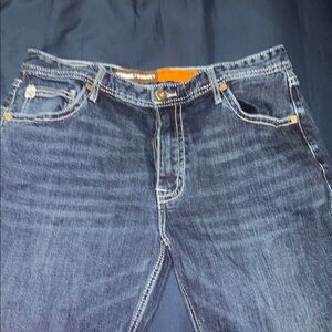 Blue Relaxed Fit Jeans with Subtle Fading